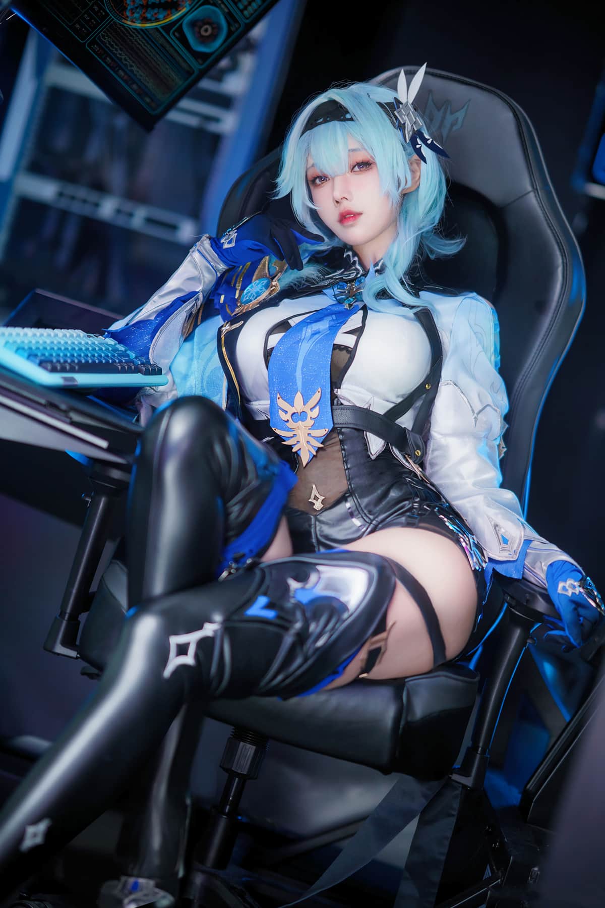 2025042802455680.jpg 走路摇zly_写真coser美图作品合集下载|持续更新