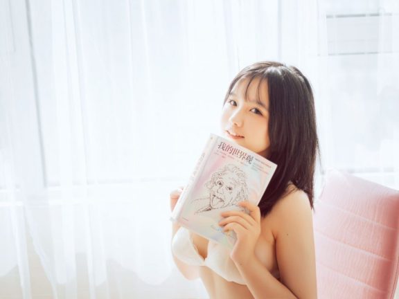 阿半今天很开心_写真coser美图作品合集下载|持续更新